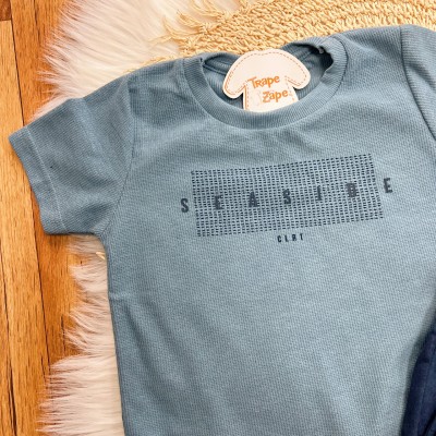 Conj. Camiseta Seaside e Bermuda em Moletinho - Azul Jeans